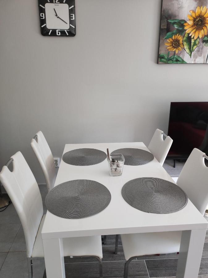 Apartment Mojca โบเว็ก ภายนอก รูปภาพ