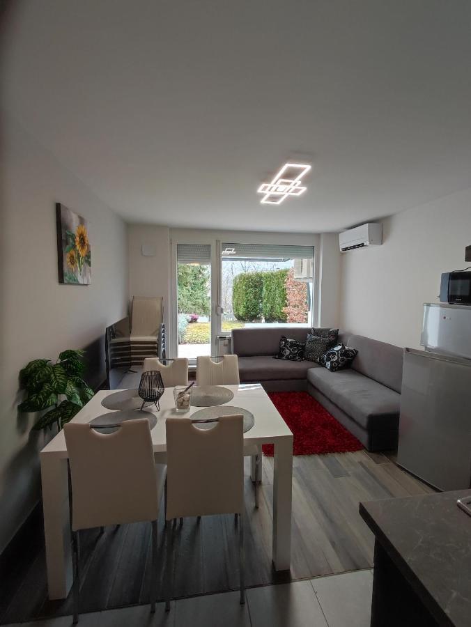 Apartment Mojca โบเว็ก ภายนอก รูปภาพ