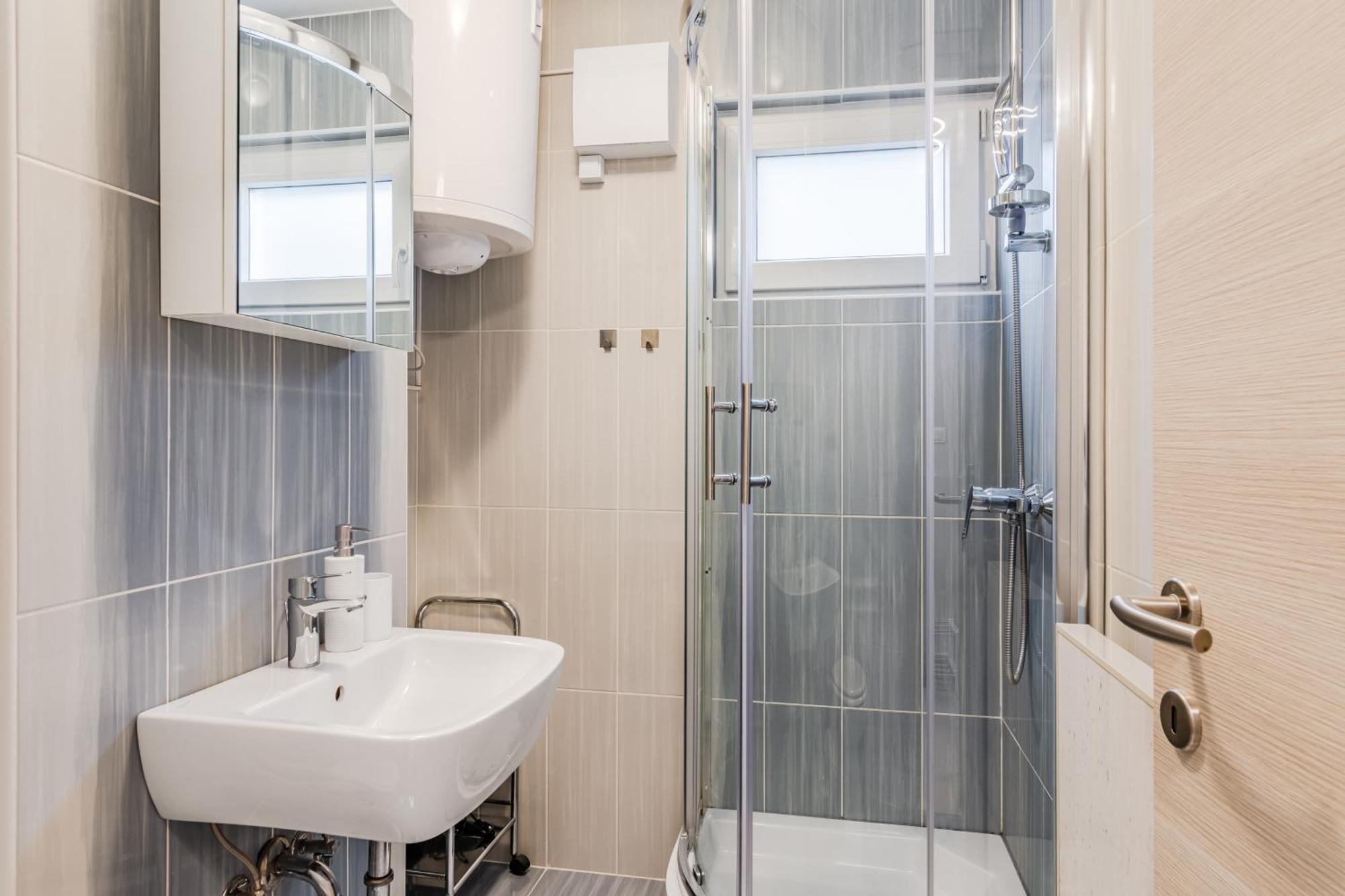 Apartment Mojca โบเว็ก ภายนอก รูปภาพ