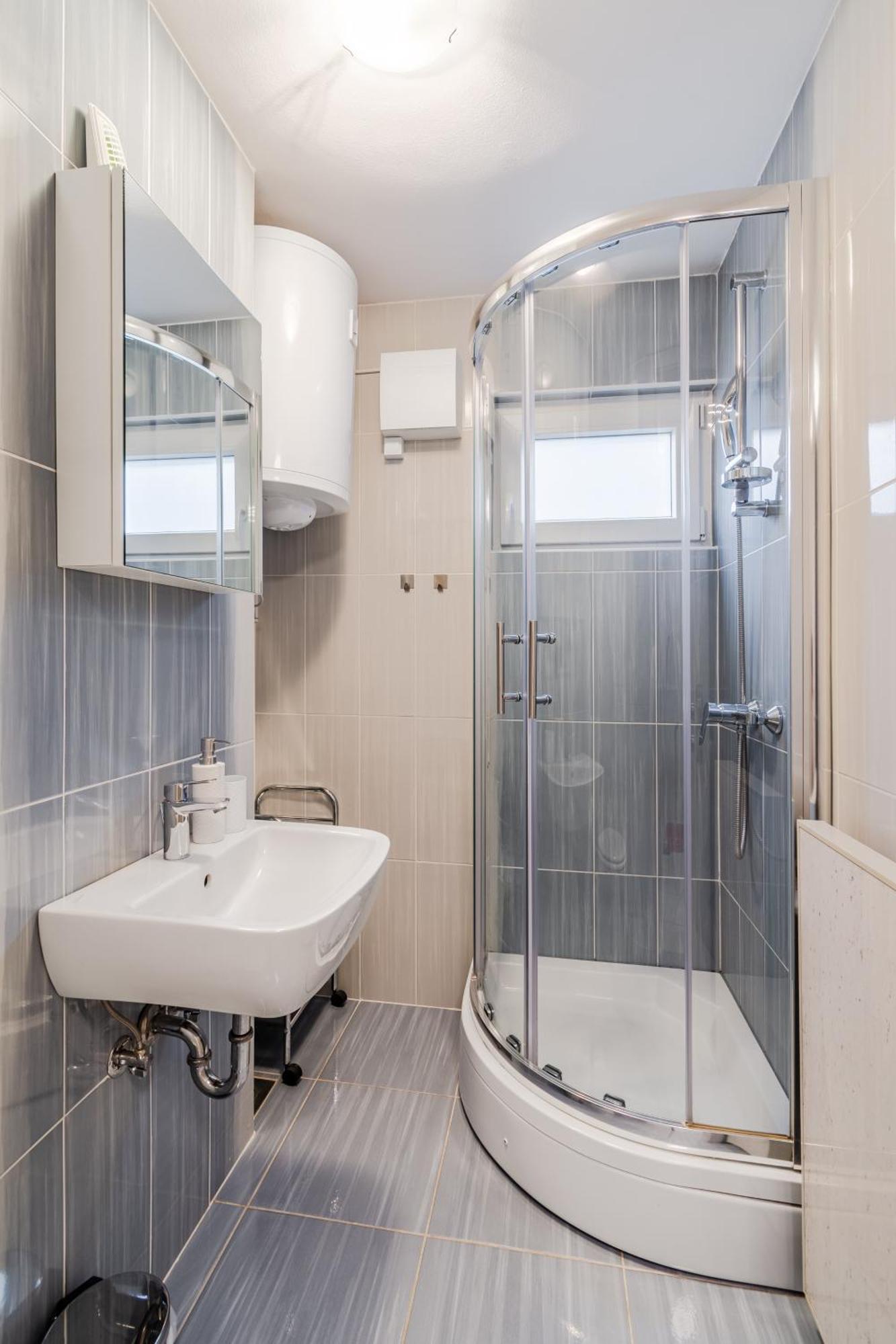 Apartment Mojca โบเว็ก ภายนอก รูปภาพ